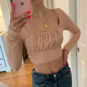 Light pink long sleeve crop top